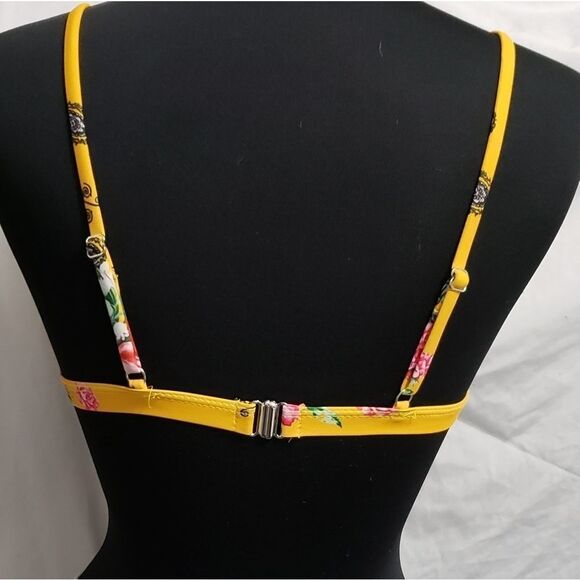 5/$25 Floral bikini top size 34" - Picture 2 of 5